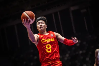 周琦