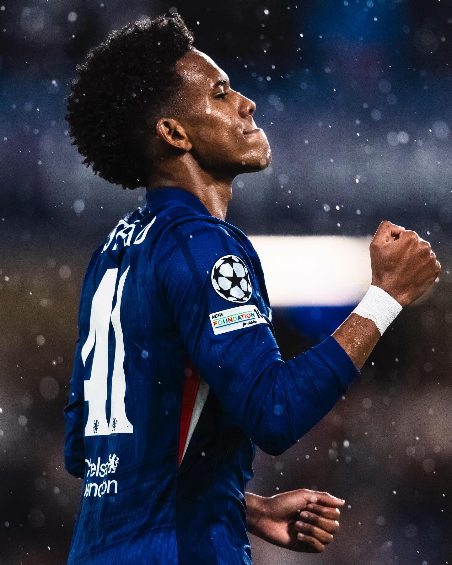 冠首球, 经历这一刻